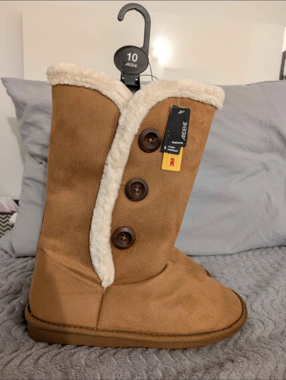 Ardene Faux Shearling Tall Fall Boots – Size 10 – NWT